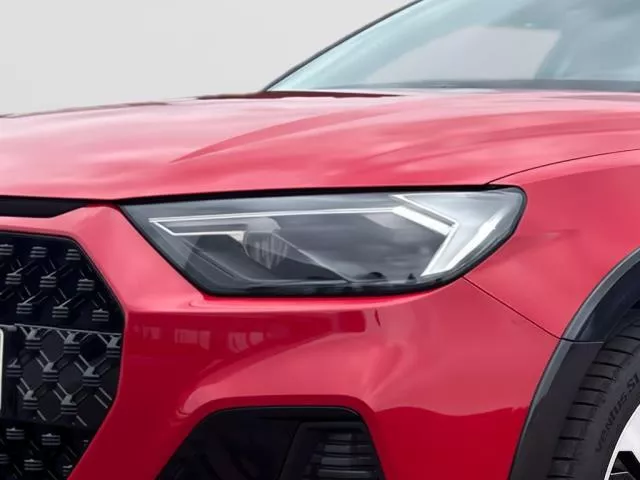 Audi A1 Adrenalin Black edition 30 TFSI 85 kW (116 CV) de segunda mano