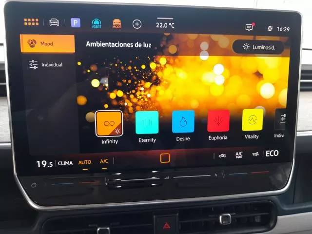 Volkswagen ID. BUZZ Pro 7 asientos 210 kW (286 CV) de segunda mano