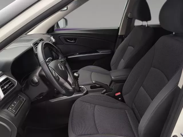 KGM Tivoli G15T LP Urban Plus 99 kW (135 CV) de segunda mano