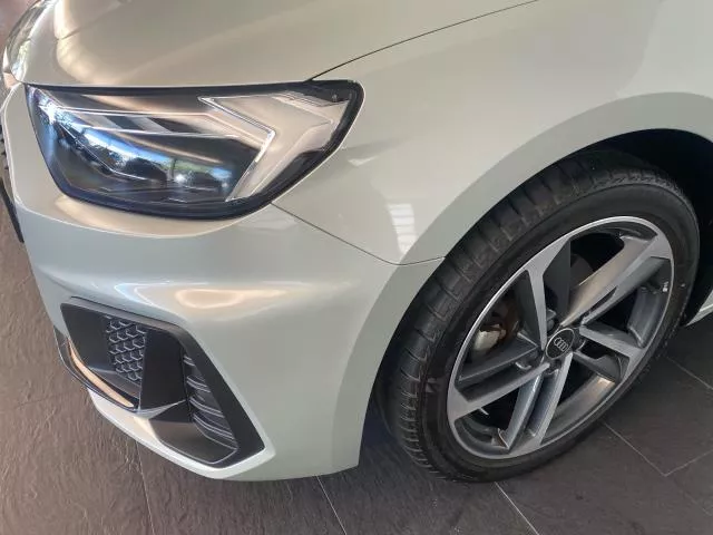 Audi A1 Adrenalin Black edition 30 TFSI 85 kW (116 CV) de segunda mano