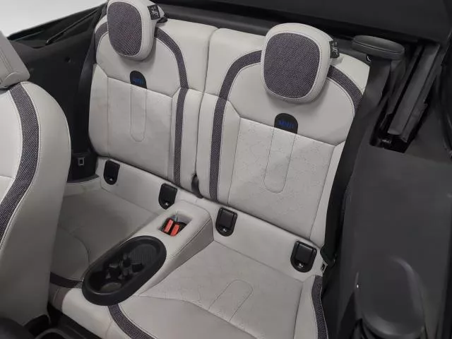 MINI Cabrio Cooper C 120 kW (163 CV) de segunda mano