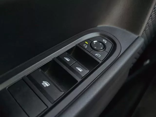 MINI Cabrio Cooper C 120 kW (163 CV) de segunda mano