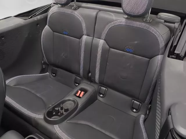 MINI Cabrio Cooper C 120 kW (163 CV) de segunda mano