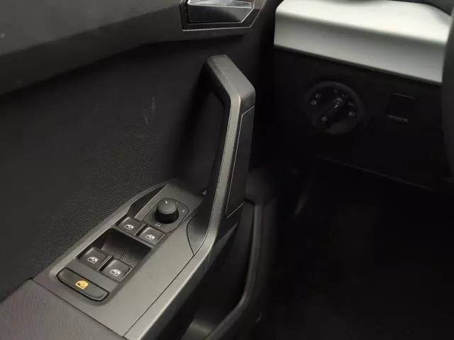 SEAT Arona 1.0 TSI Style XL DSG 85 kW (115 CV) de segunda mano