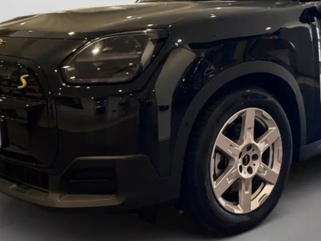 MINI Countryman SE ALL4 230 kW (313 CV) de segunda mano