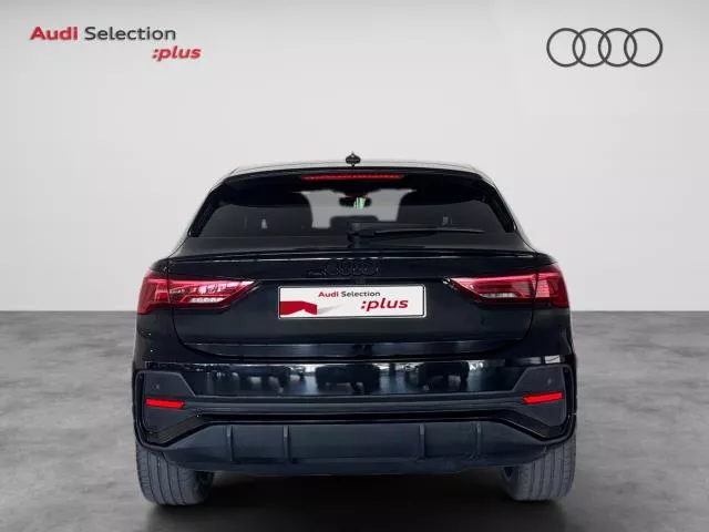 Audi Q3 Black line 35 TFSI 110 kW (150 CV) S tronic de segunda mano