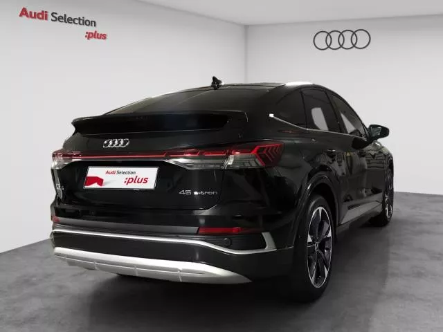 Audi Q4 Black line edition 45 e-tron 82kWh 210 kW (286 CV) de segunda mano