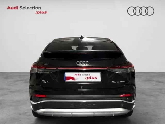Audi Q4 Black line edition 45 e-tron 82kWh 210 kW (286 CV) de segunda mano