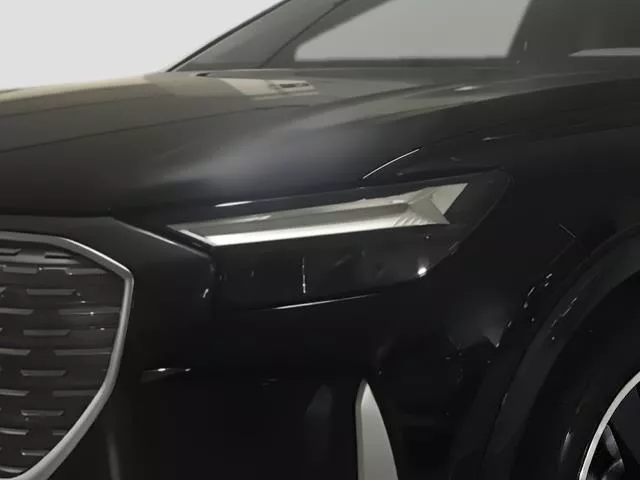 Audi Q4 Black line edition 45 e-tron 82kWh 210 kW (286 CV) de segunda mano