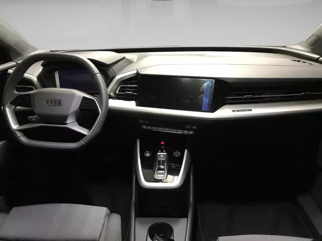 Audi Q4 Black line edition 45 e-tron 82kWh 210 kW (286 CV) de segunda mano