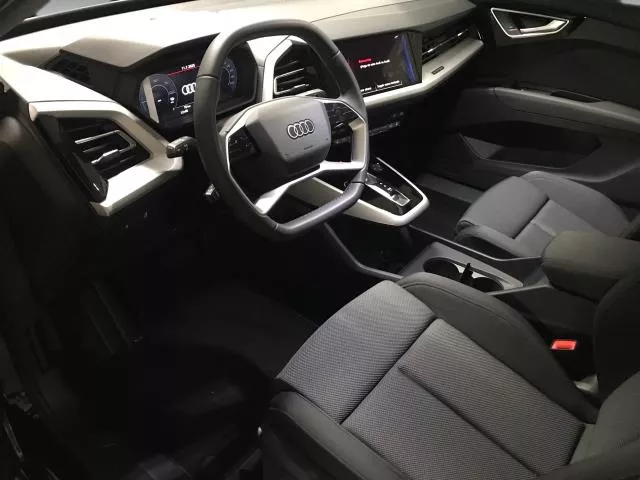 Audi Q4 Black line edition 45 e-tron 82kWh 210 kW (286 CV) de segunda mano