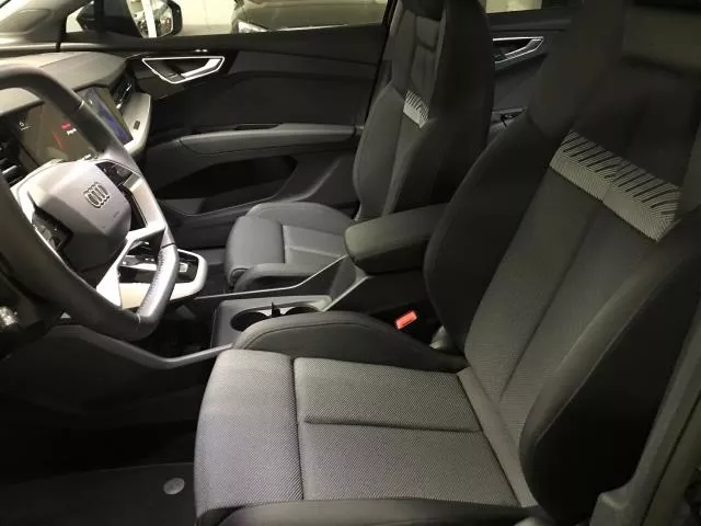 Audi Q4 Black line edition 45 e-tron 82kWh 210 kW (286 CV) de segunda mano