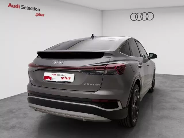 Audi Q4 Black line edition 45 e-tron 82kWh 210 kW (286 CV) de segunda mano