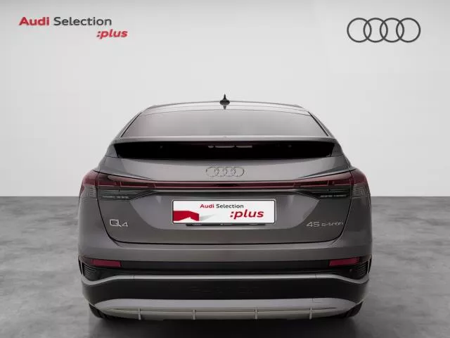 Audi Q4 Black line edition 45 e-tron 82kWh 210 kW (286 CV) de segunda mano