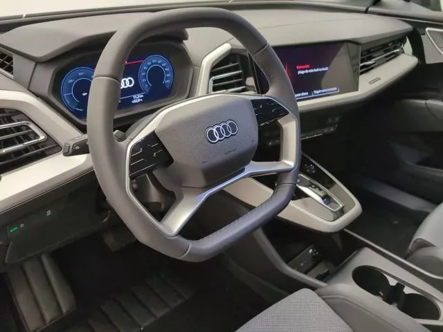 Audi Q4 Black line edition 45 e-tron 82kWh 210 kW (286 CV) de segunda mano