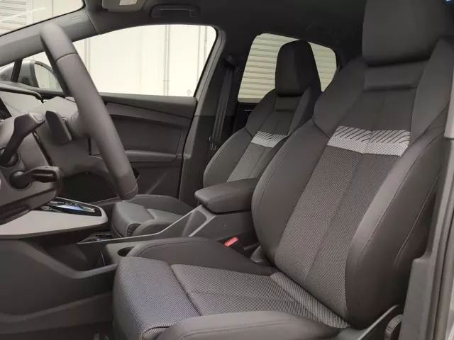 Audi Q4 Black line edition 45 e-tron 82kWh 210 kW (286 CV) de segunda mano