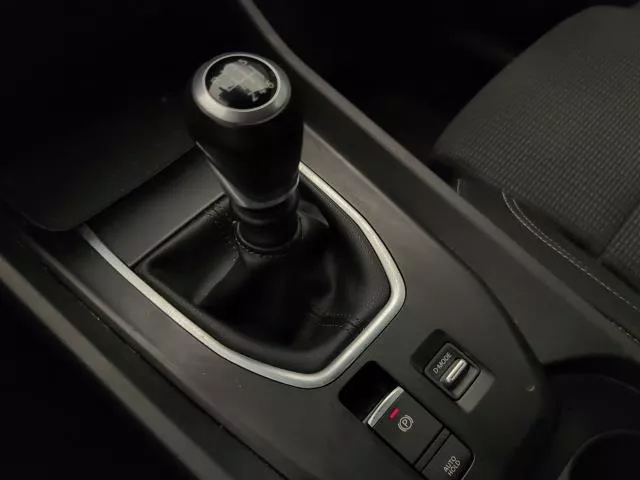 Nissan Qashqai DIG-T 140 mHEV Acenta 4×2 103 kW (140 CV) de segunda mano