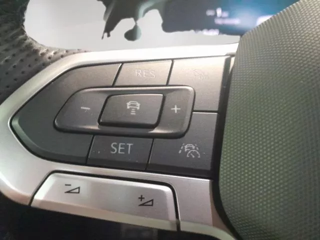 Volkswagen Passat R-Line 2.0 TDI 110 kW (150 CV) DSG de segunda mano