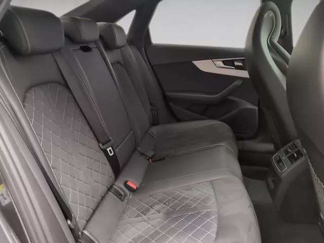 Audi A4 Black line 35 TDI 120 kW (163 CV) S tronic de segunda mano