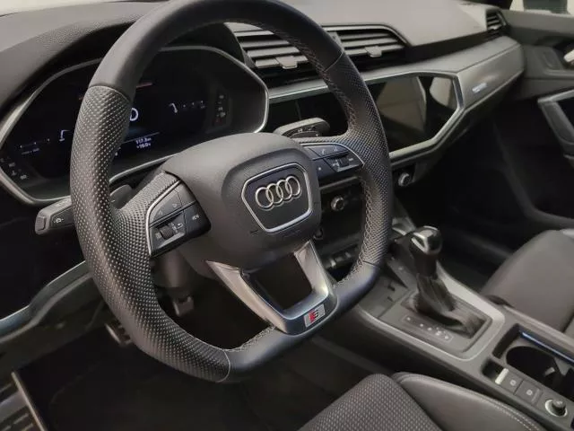 Audi Q3 Black line 35 TDI 110 kW (150 CV) S tronic de segunda mano