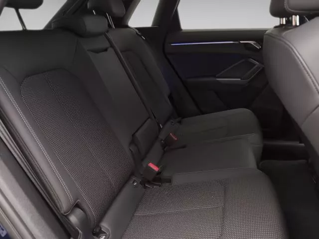 Audi Q3 Black line 35 TDI 110 kW (150 CV) S tronic de segunda mano