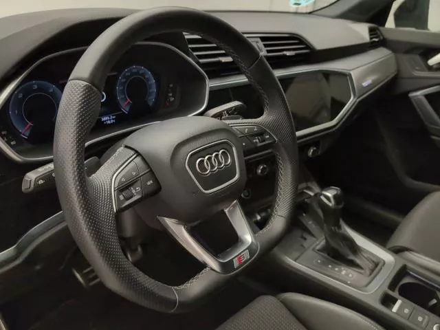 Audi Q3 Black line 35 TDI 110 kW (150 CV) S tronic de segunda mano