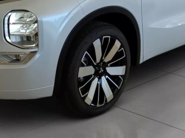 Mitsubishi Outlander 2.4 PHEV Kaiteki+ 4WD Auto 225 kW (306 CV) de segunda mano