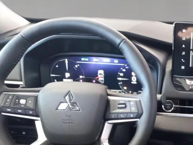 Mitsubishi Outlander 2.4 PHEV Kaiteki+ 4WD Auto 225 kW (306 CV) de segunda mano