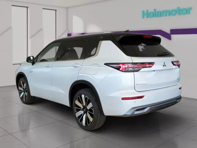 Mitsubishi Outlander 2.4 PHEV Kaiteki+ 4WD Auto 225 kW (306 CV) de segunda mano