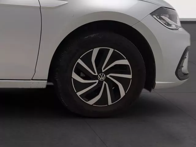 Volkswagen Polo Life 1.0 TSI 70 kW (95 CV) DSG de segunda mano
