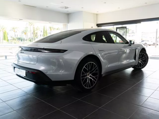 Porsche Taycan 300 kW (408 CV) de segunda mano