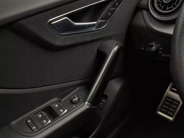 Audi Q2 Black line 35 TFSI 110 kW (150 CV) S tronic de segunda mano