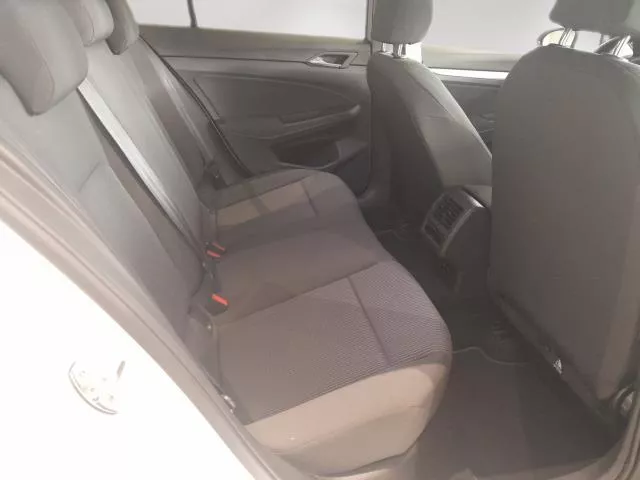 Volkswagen Golf 1.0 eTSI 81 kW (110 CV) DSG de segunda mano