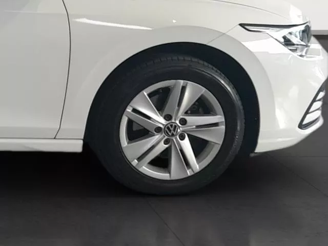 Volkswagen Golf 1.0 eTSI 81 kW (110 CV) DSG de segunda mano