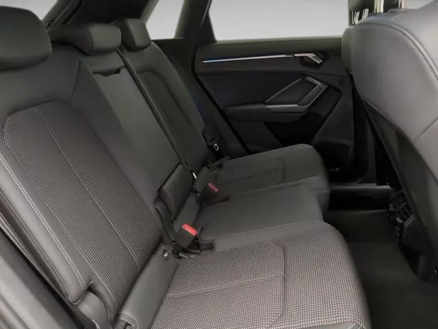 Audi Q3 Black line 35 TDI 110 kW (150 CV) S tronic de segunda mano