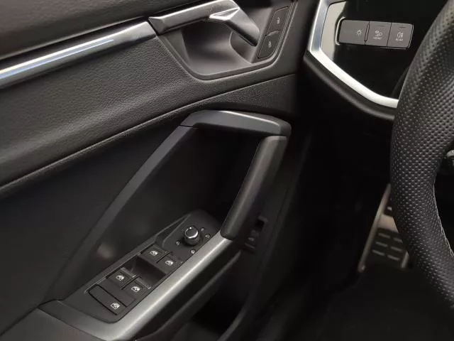 Audi Q3 Black line 35 TDI 110 kW (150 CV) S tronic de segunda mano