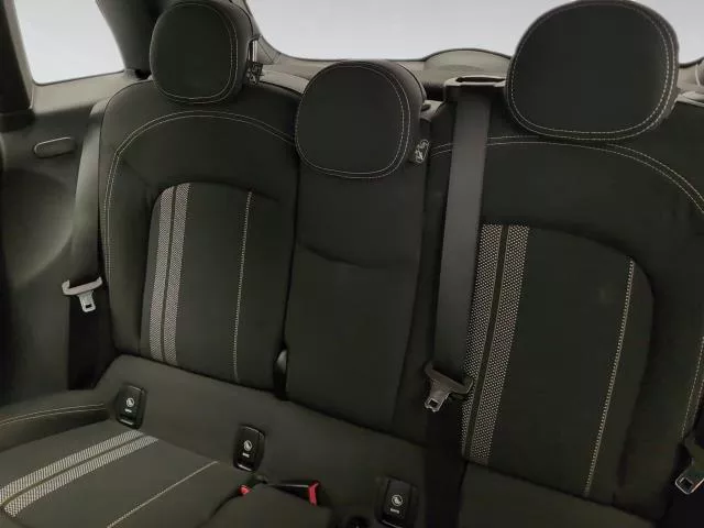 MINI 5 Puertas Cooper 100 kW (136 CV) de segunda mano