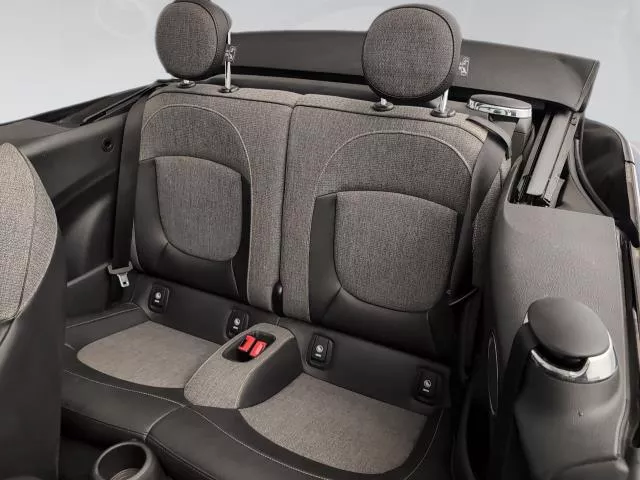 MINI Cabrio Cooper 100 kW (136 CV) de segunda mano