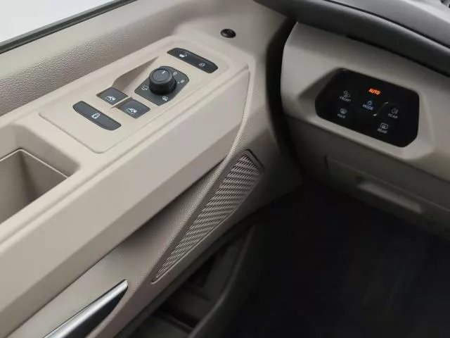 Volkswagen Multivan Batalla Corta 1.5 eHybrid 4Motion 180 kW (245 CV) DSG de segunda mano