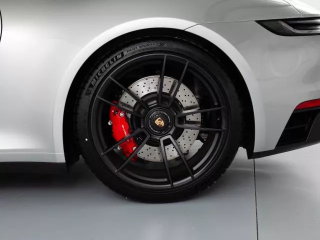 Porsche 911 Targa 4 GTS 353 kW (480 CV) de segunda mano