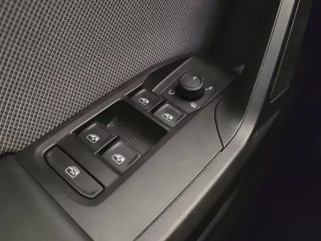 SEAT León 2.0 TDI S&S Style XL 85 kW (116 CV) de segunda mano