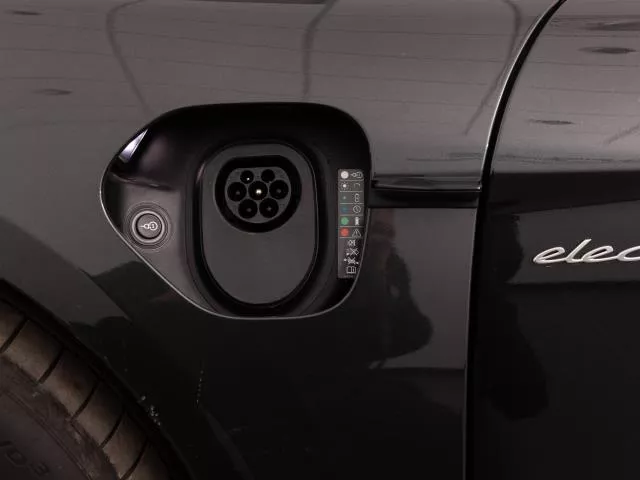 Porsche Taycan 300 kW (408 CV) de segunda mano