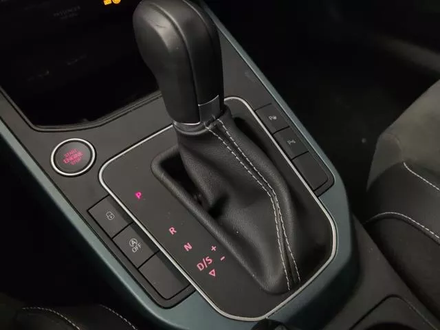 SEAT Arona 1.0 TSI Xperience Special Edition DSG 85 kW (115 CV) de segunda mano