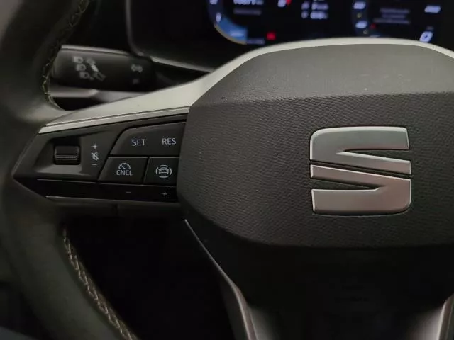 SEAT León 1.5 TSI S&S Style 25 Aniversario 85 kW (116 CV) de segunda mano