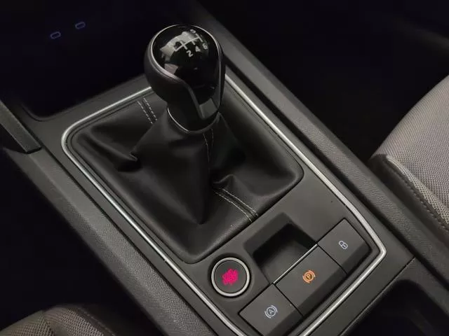 SEAT León 1.5 TSI S&S Style 25 Aniversario 85 kW (116 CV) de segunda mano