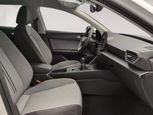 SEAT León 1.5 TSI S&S Style 25 Aniversario 85 kW (116 CV) de segunda mano