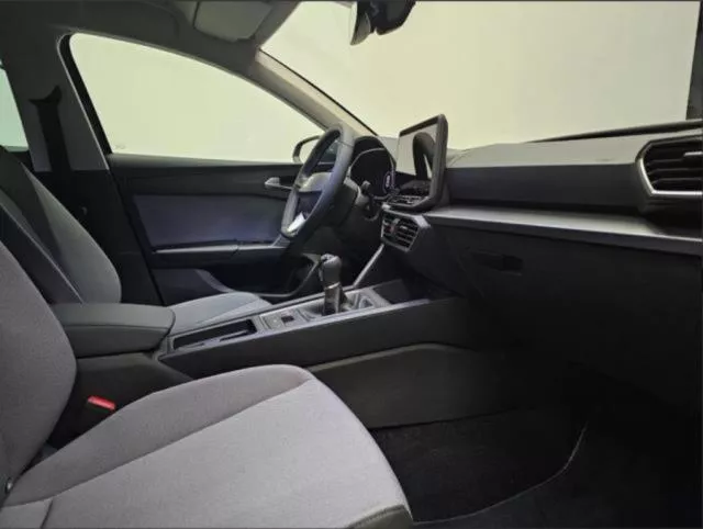 SEAT León 1.5 TSI S&S Style 25 Aniversario 85 kW (116 CV) de segunda mano