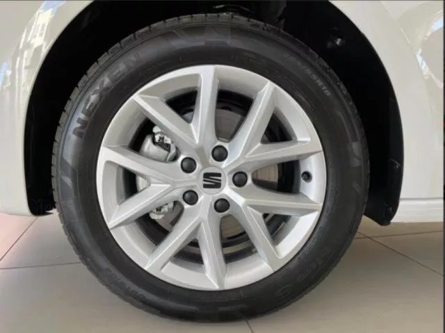 SEAT León 1.5 TSI S&S Style 25 Aniversario 85 kW (116 CV) de segunda mano