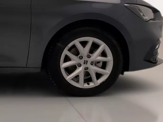 SEAT León 1.5 TSI S&S Style 25 Aniversario 85 kW (116 CV) de segunda mano