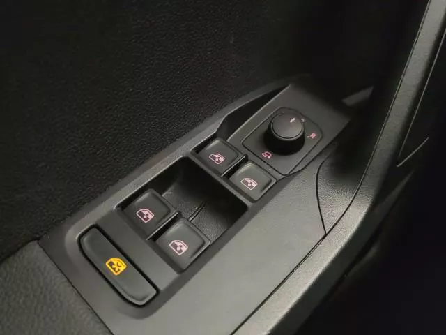 SEAT Arona 1.0 TSI Style Special Edition 85 kW (115 CV) de segunda mano